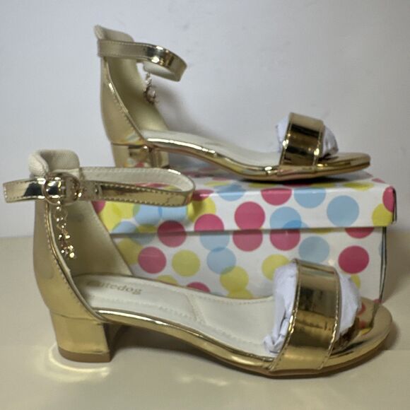 Cutedog Girls Gold Princess Shoes Size 2 Block Heel Ankle Buckle Strap and Charm - Picture 1 of 11